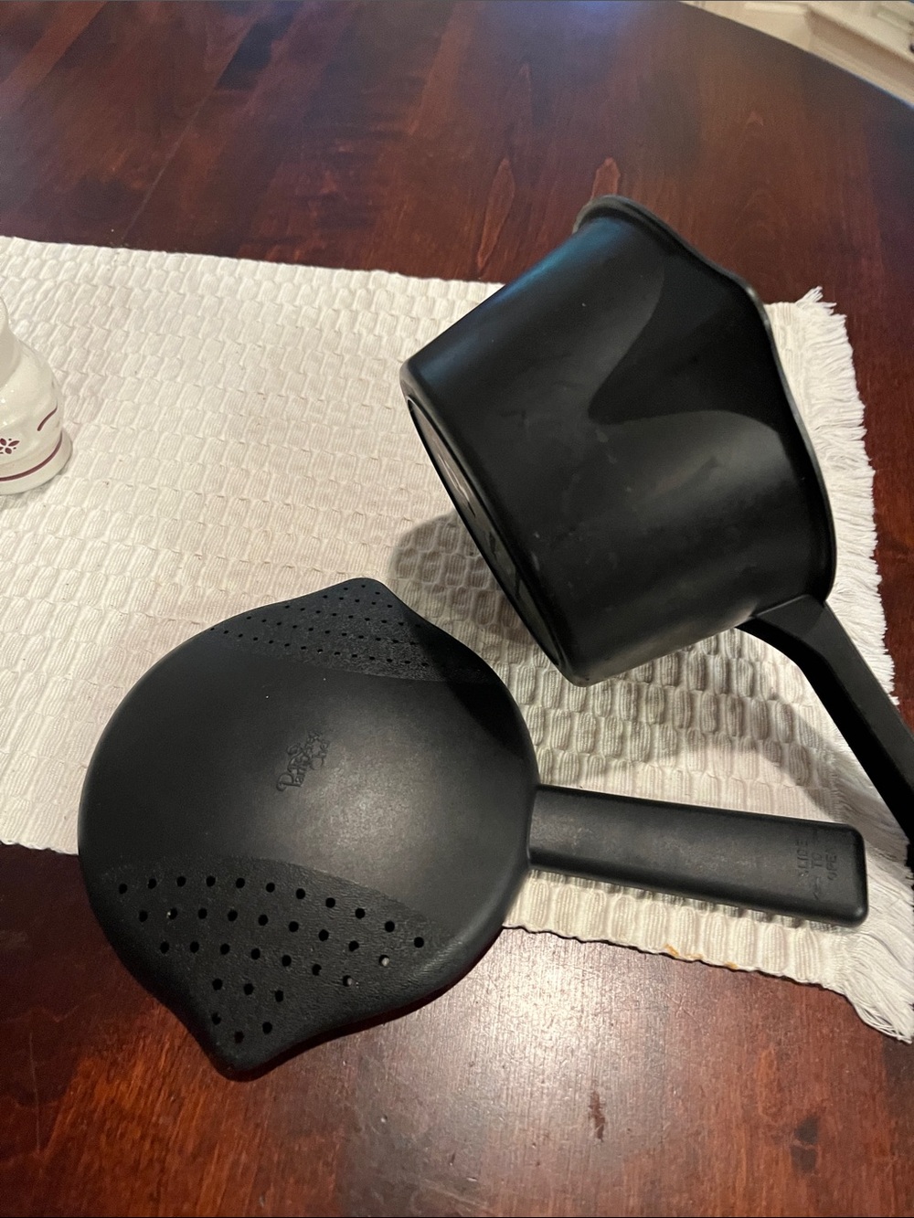 The Pampered Chef microwave pan with cover